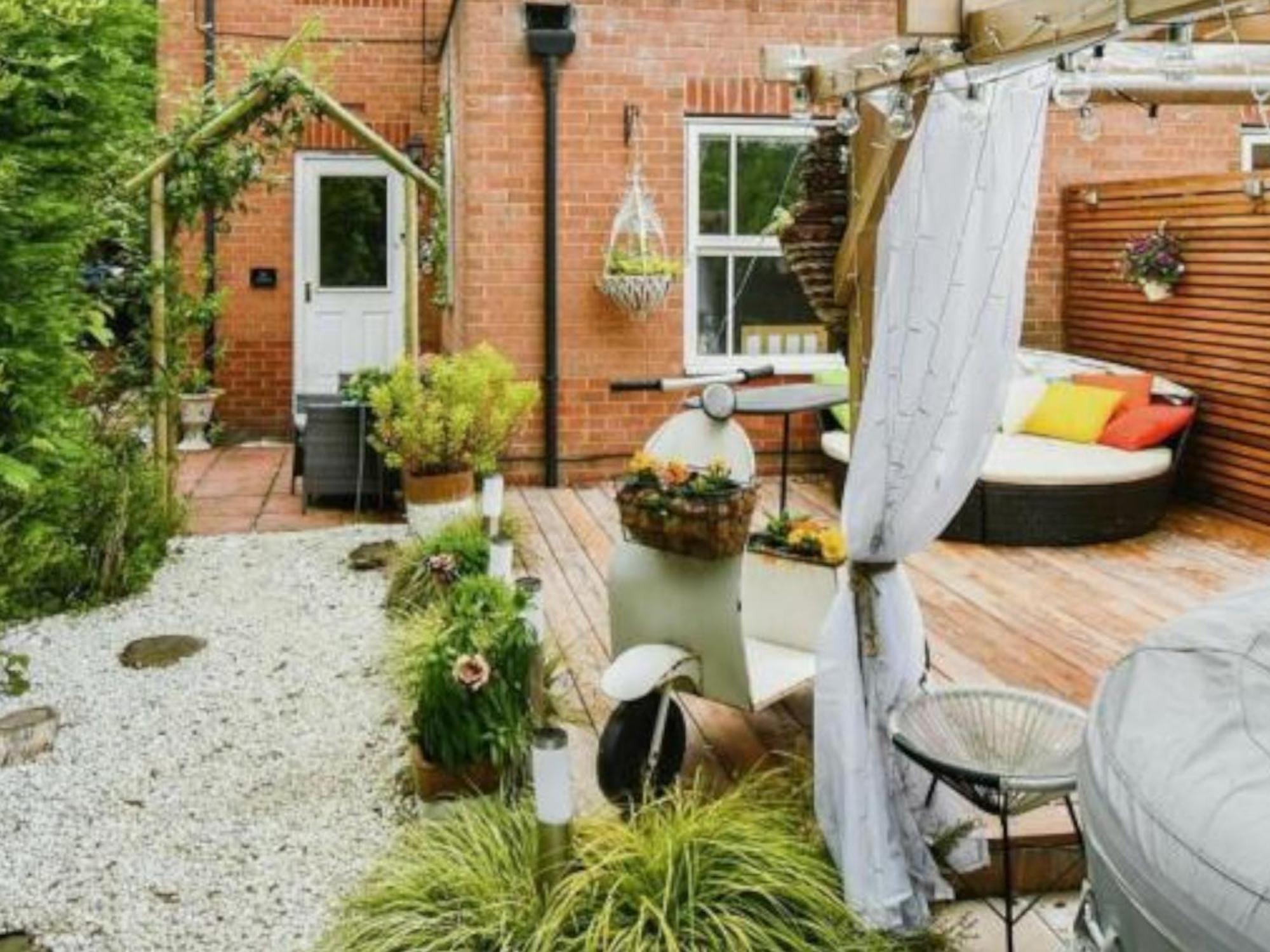 Cosy Garden Flat, Private Hot Tub & Four Poster Bed Apartamento York Exterior foto